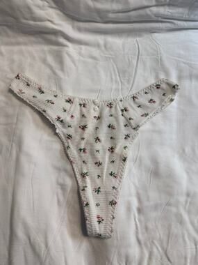 NWOT Vintage 90’s Rose Print Waffle-Knit Thong Panty – Size S/5